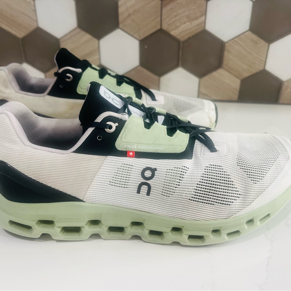 On Cloud Running - mens 12